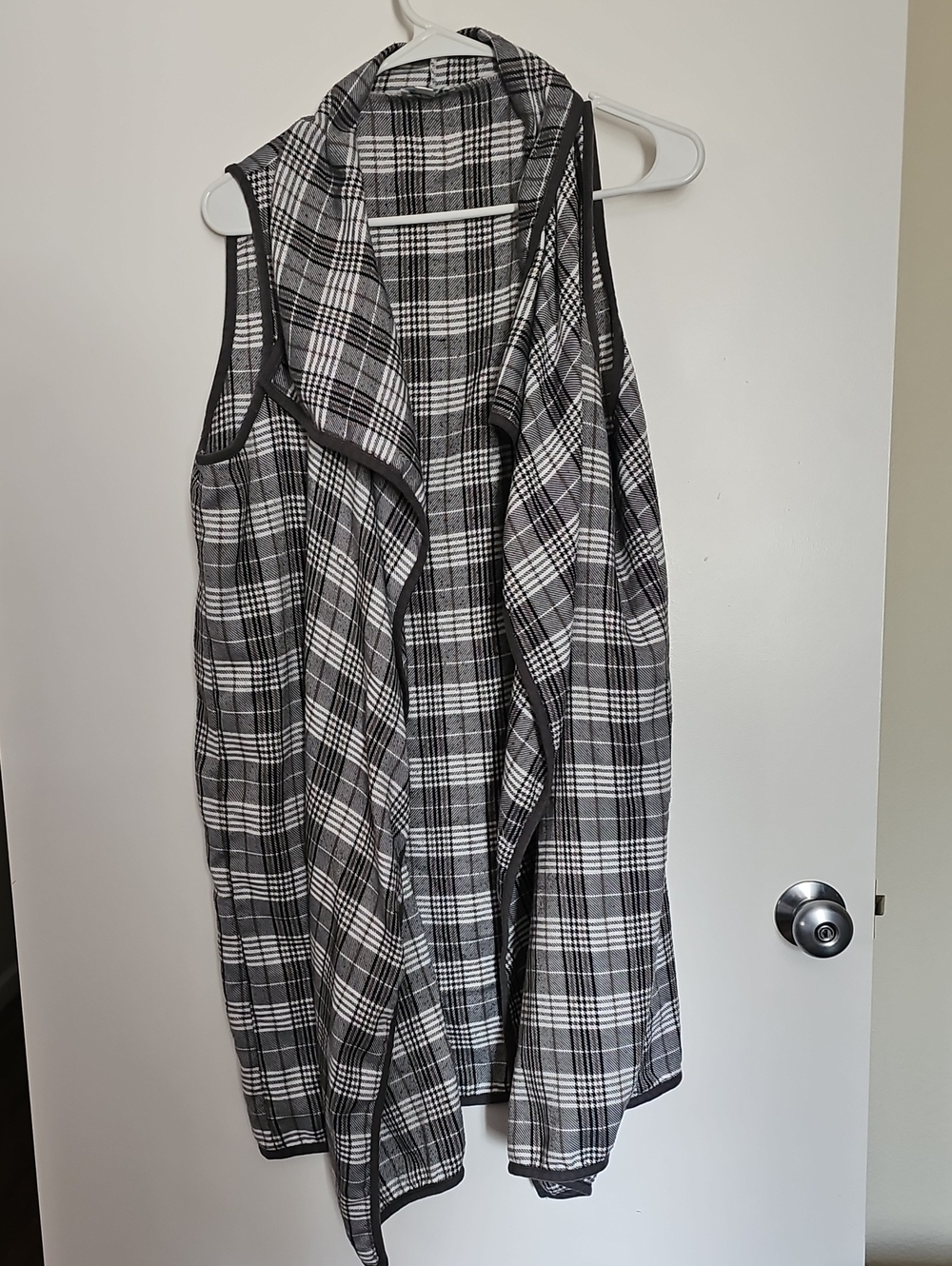 Jordan Black & White Plaid Long Sleeve Dress Vest